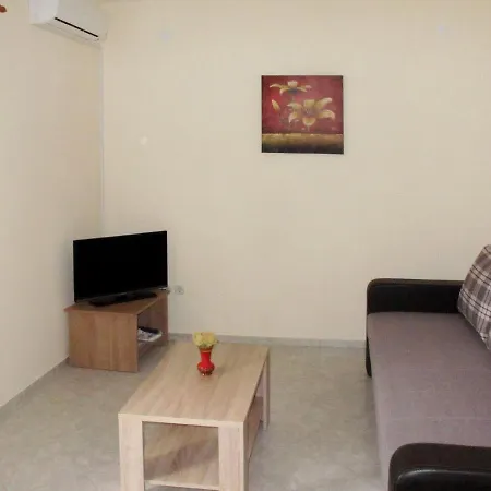 Lukic - Srd302 Apartman Rovanjska